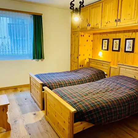 Apartment Chesa Ruinatsch 50