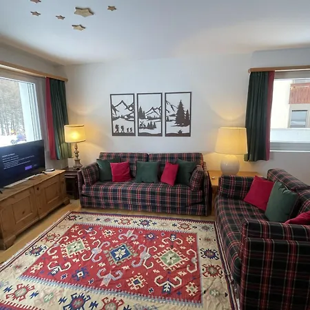 Chesa Ruinatsch 50 Appartement *