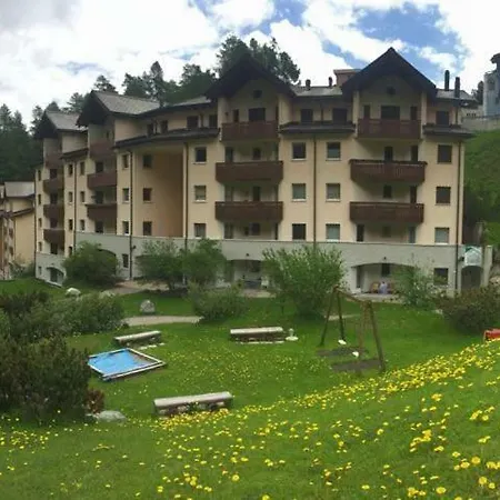 Chesa Ruinatsch 50 Apartment