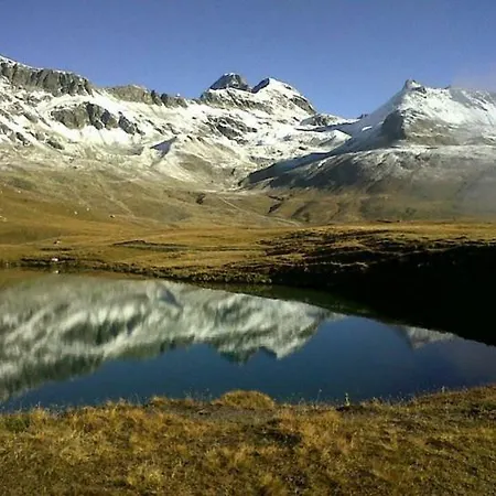 Chesa Ruinatsch 50 アパート