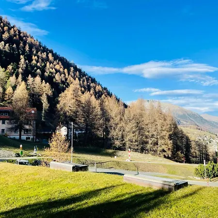 Chesa Ruinatsch 50 Апартаменты