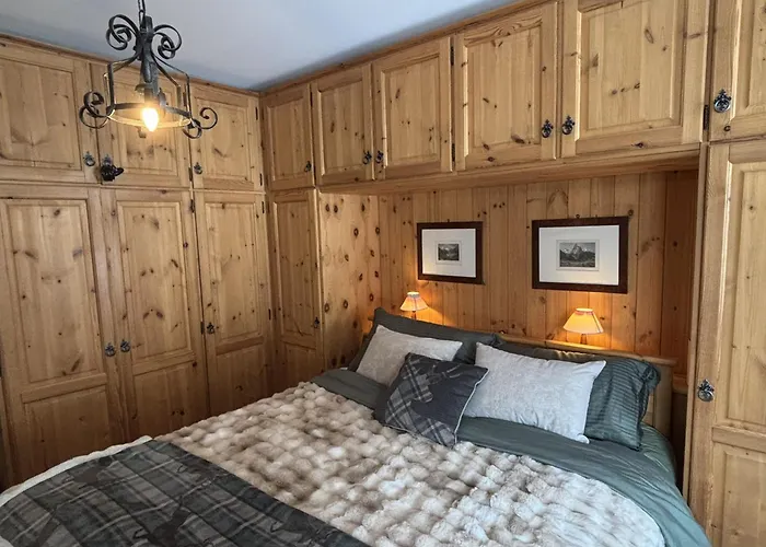 Апартаменты Chesa Ruinatsch 50 *